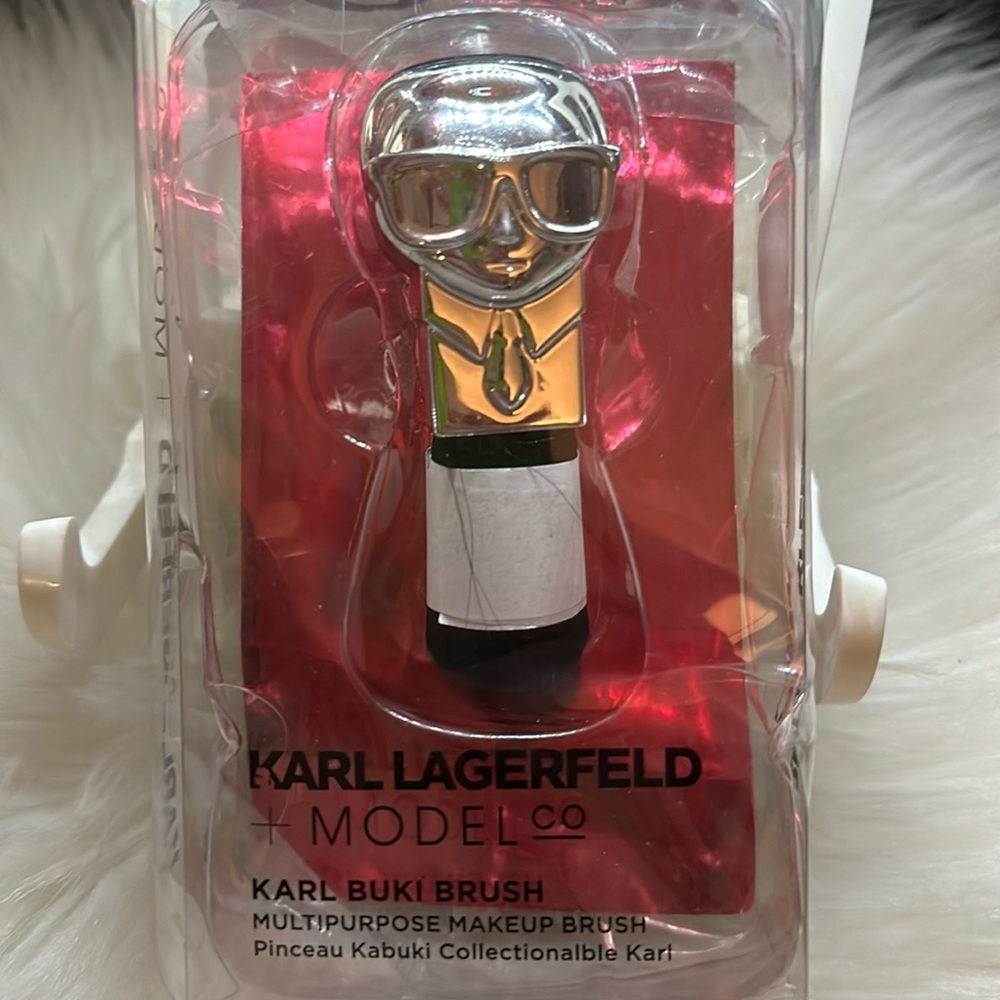 Karl Lagerfeld + Modelco ꧁ Limited Edition Karl Buki Kabuki Makeup Brush Silver